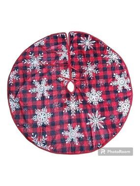 Nwot Large Red And Black Plaid Christmas Tree Skirt White Snowflakes - 45 Inches